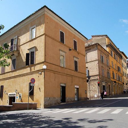 Piccolo Hotel Il Palio Сиена Экстерьер фото